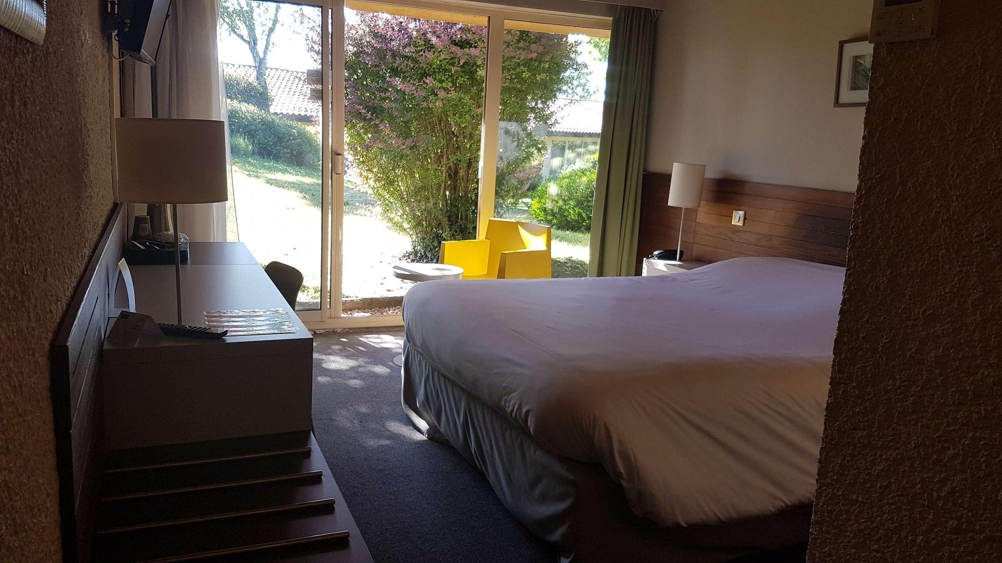 Kyriad Angouleme Nord Champniers- Hotel & Residence Exterior foto