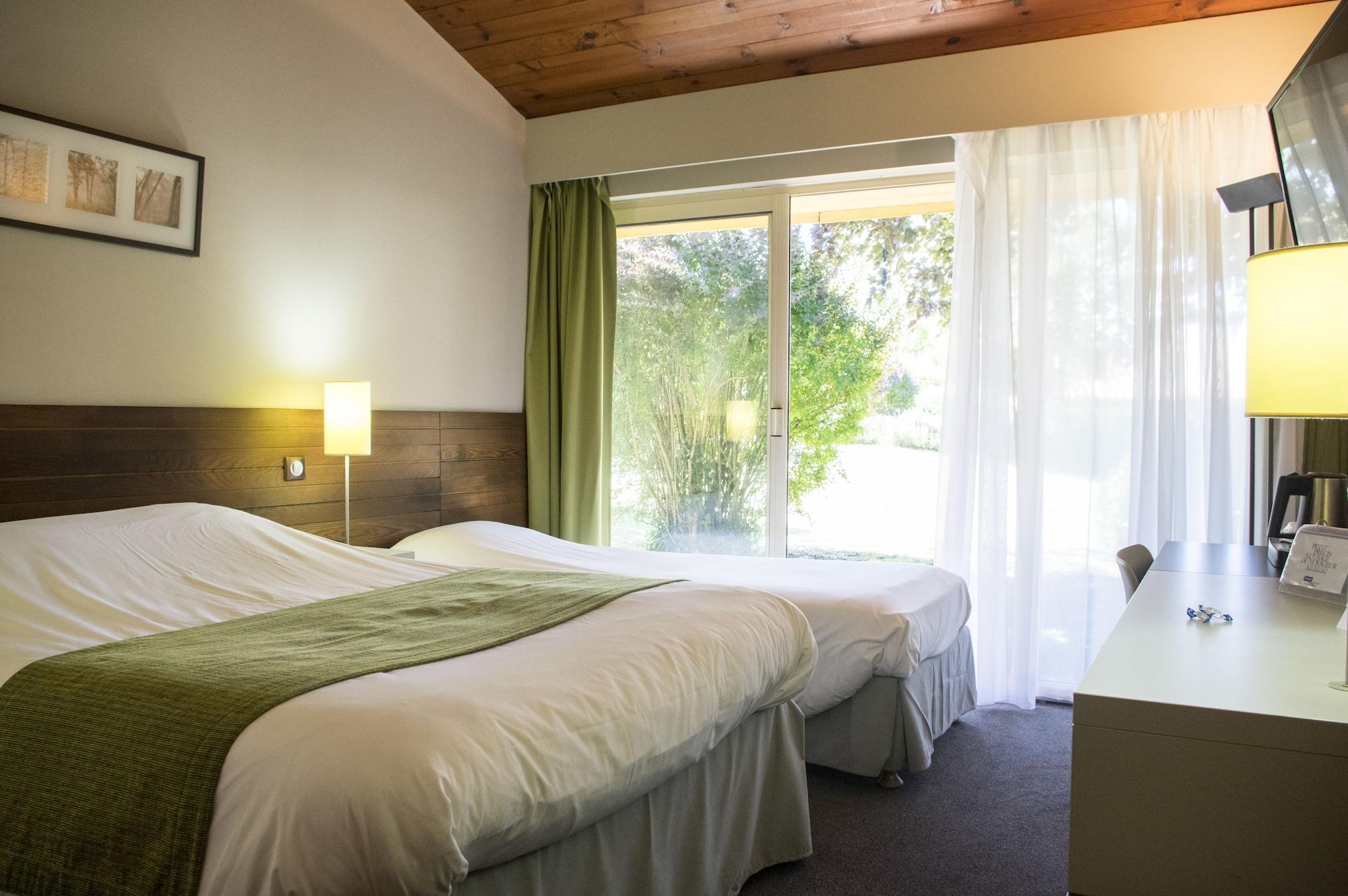 Kyriad Angouleme Nord Champniers- Hotel & Residence Exterior foto