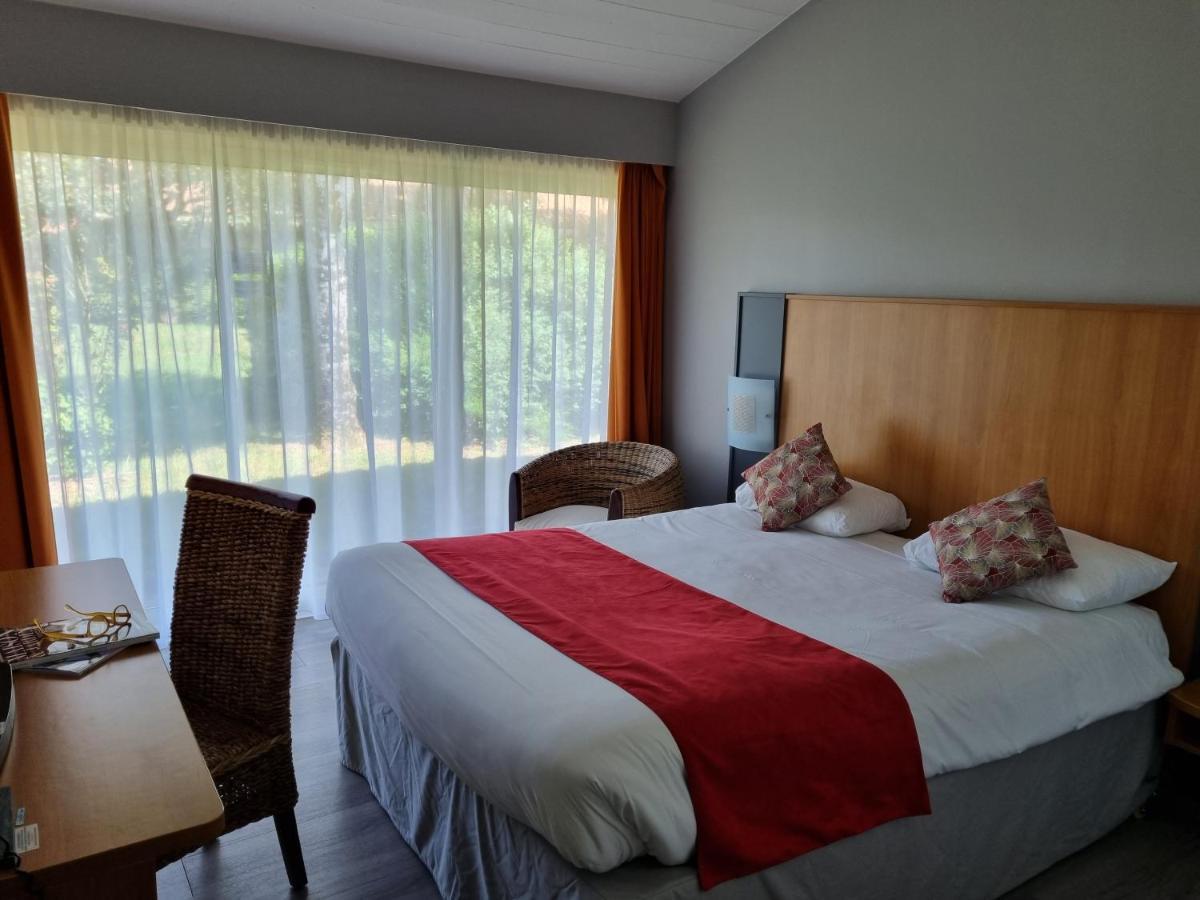 Kyriad Angouleme Nord Champniers- Hotel & Residence Exterior foto