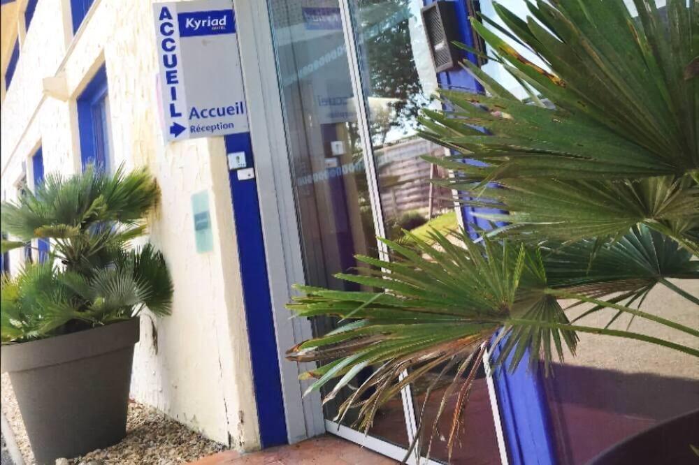 Kyriad Angouleme Nord Champniers- Hotel & Residence Exterior foto
